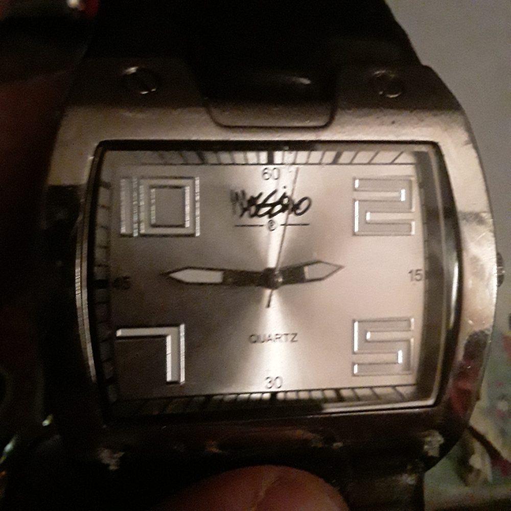 Massimo Mens Large Eatch Silver tone face with bla